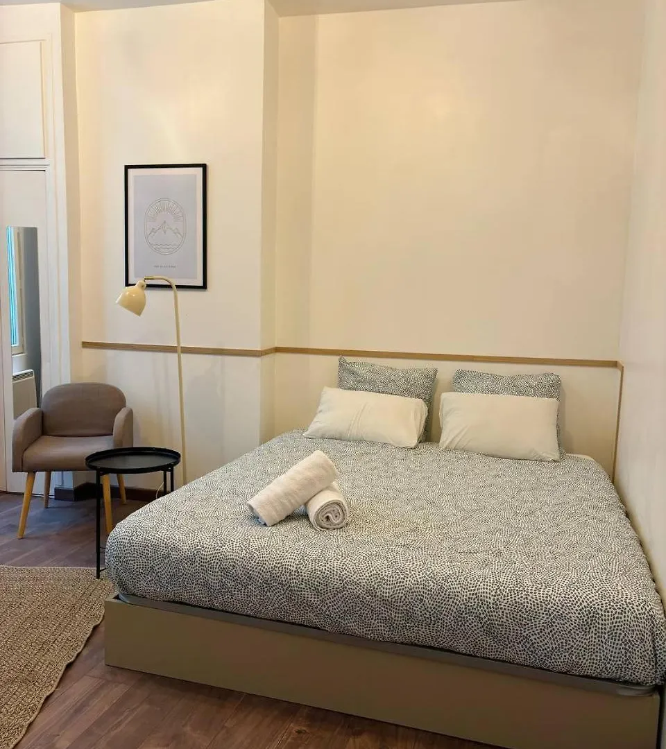 Cozy Studio Paris Apartment